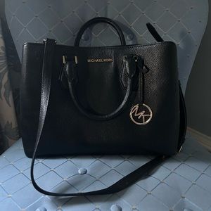 Michael Kors pebbled leather black